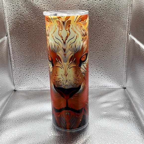 Lion 3D tumbler - Picture 1 of 3